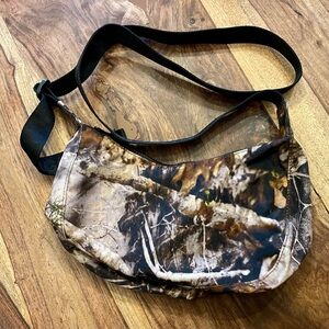 BAGGU Medium Nylon Crescent Bag